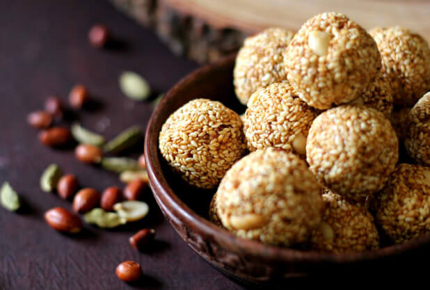 Gujarati Til Laddu Gujarati Til Laddu
