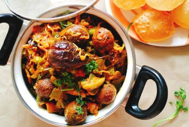 Gujarati Undhiyu Recipe Gujarati Undhiyu Recipe