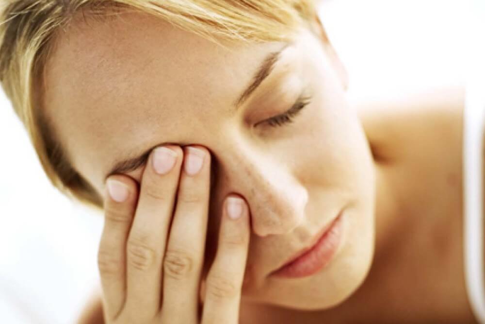 Hypothyroidism symptoms include fatigue, weakness, weight gain, dry skin Hypothyroidism